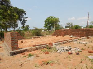 in 2013 the school looked like this. Then the told me they wanted to open it 6 weeks after. Anyway a year later it wasn't open yet